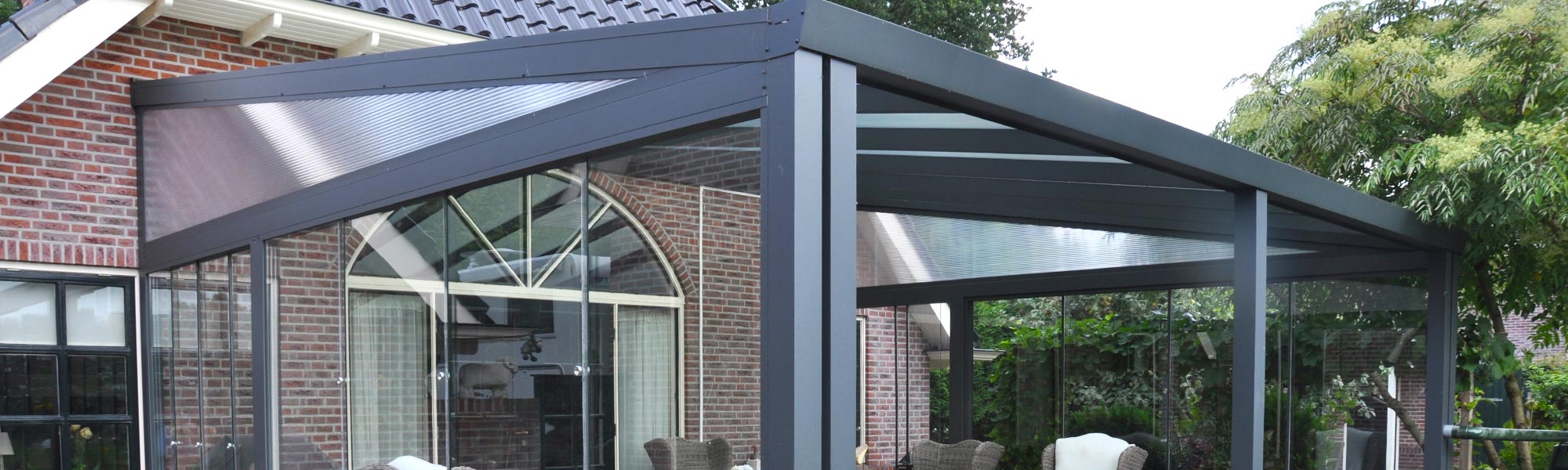 Veranda met spie, zijwand en voorwand